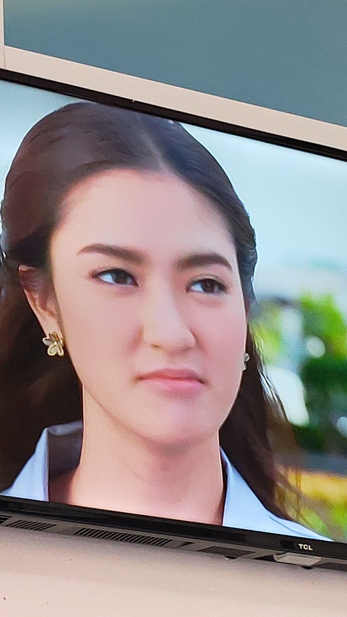 Low90682972's tweet photo. #ดอกไม้ใต้เมฆรีรัน ดีมากปา https://t.co/aMBhyFDOOS