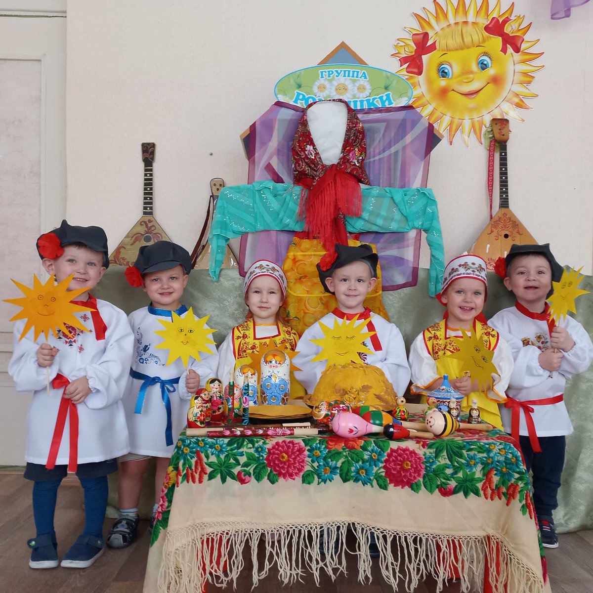 Здравствуй, масленица наша! 
Не нужна сегодня каша! 
Будем кушать мы блины, 
Будем тёплой ждать весны! 
1младшая группа "Ромашки" ГБОУ СОШ с.Черноречье СП "Детский сад "Ручеёк"