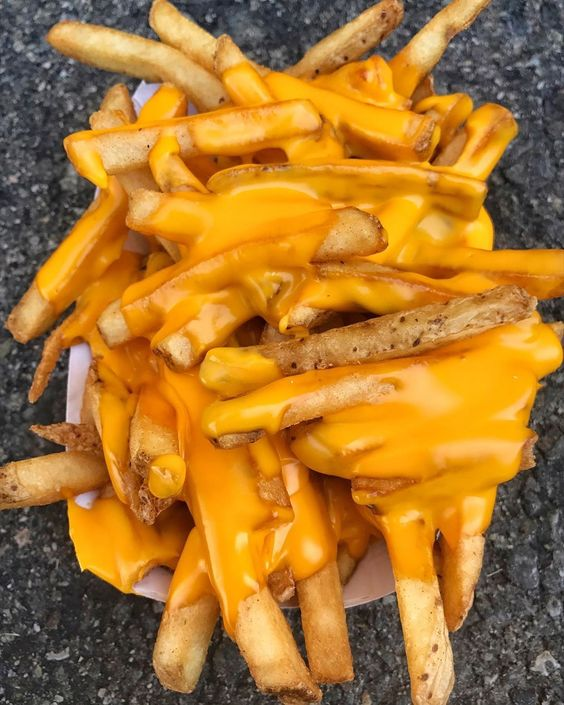 Cheesy fries 🍟😋