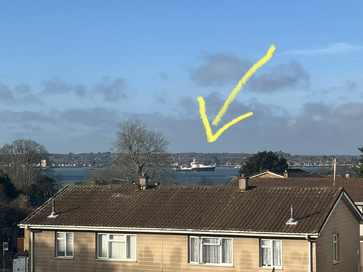 AliceMarzocchi_'s tweet photo. Hello RRS Discovery! Beautiful morning to head back into port :) (yes, prime views from my window!) #DY146 @RAPID_AMOC @NOCnews https://t.co/SXIZ9XAHu9