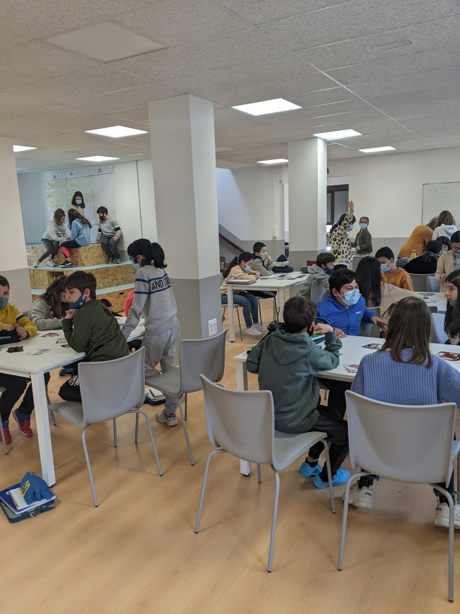 xaragay's tweet photo. Hoy y mañana en @Arizmendi Ikastola con @XaviPascual1 para observar la implantación en aula de la experiencia avanzada de cambio #TreBatu en el camino de la transformación profunda de la ikastola https://t.co/Jp20BZejsg