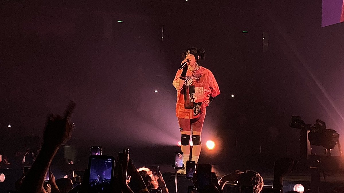 LetsonSailor's tweet photo. some quick (and my fav) clips from the most amazing night in bham, thank you @billieeilish and @finneas for everything ily #HappierThanEverTour #HappierThanEver https://t.co/6Fq9bhl637