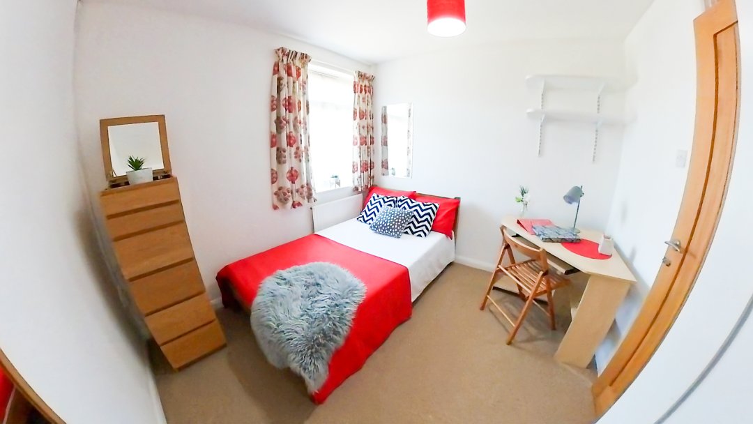studentplaces_'s tweet photo. 27 Ulcombe Gardens 🏡🎓

Located in a popular student area this property has a bright and modern kitchen as well as a spacious living room.
Go to our website to find out more or send us an email to make an enquiry 📧🌐

Hurry! Our accommodation for next year is going fast! ⚠ https://t.co/jdRf4utrXw