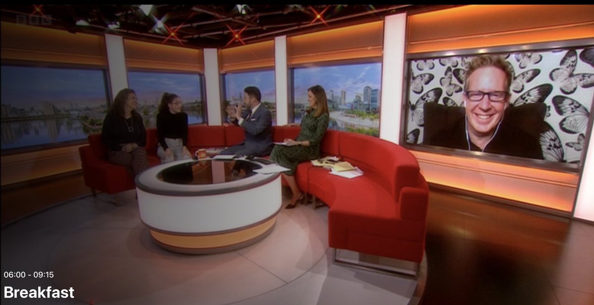 MFagura's tweet photo. @Disney @disneyplus How inspiring is Lowri! A young women who wrote to @DisneyStudios asking for a Disney princess who wears glasses, leading to Mirabel in @EncantoMovie. Eye watering moment when @Disney invited Lowri to the BAFTAs! Live on BBC breakfast tv 📺! Well done Disney ♥️! https://t.co/izCJ5VJbT2