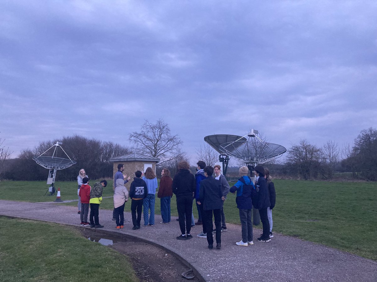 SJLScience's tweet photo. Thank you to @BayfordburyObs for putting on an excellent evening for SJL’s astronomy club. The students were mesmerised by the planetarium, intrigued by the talk on star formation and loved getting to see and use the telescopes. 🪐🔭 https://t.co/EUpgGm0T7B