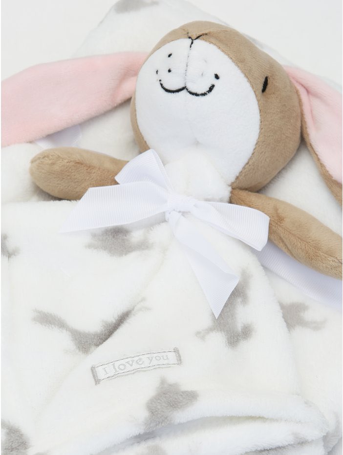 RooandB's tweet photo. These Guess How Much I Love You  blankets and rabbit comforter make a perfect gift for an Easter arrival. #guesshowmuchiloveyou #babygift #etsyshop #newmumgift #rabbitcomforter #SmallBiz #ukbusiness  https://t.co/OR3kz2jq6E https://t.co/8SmMeTfmVG