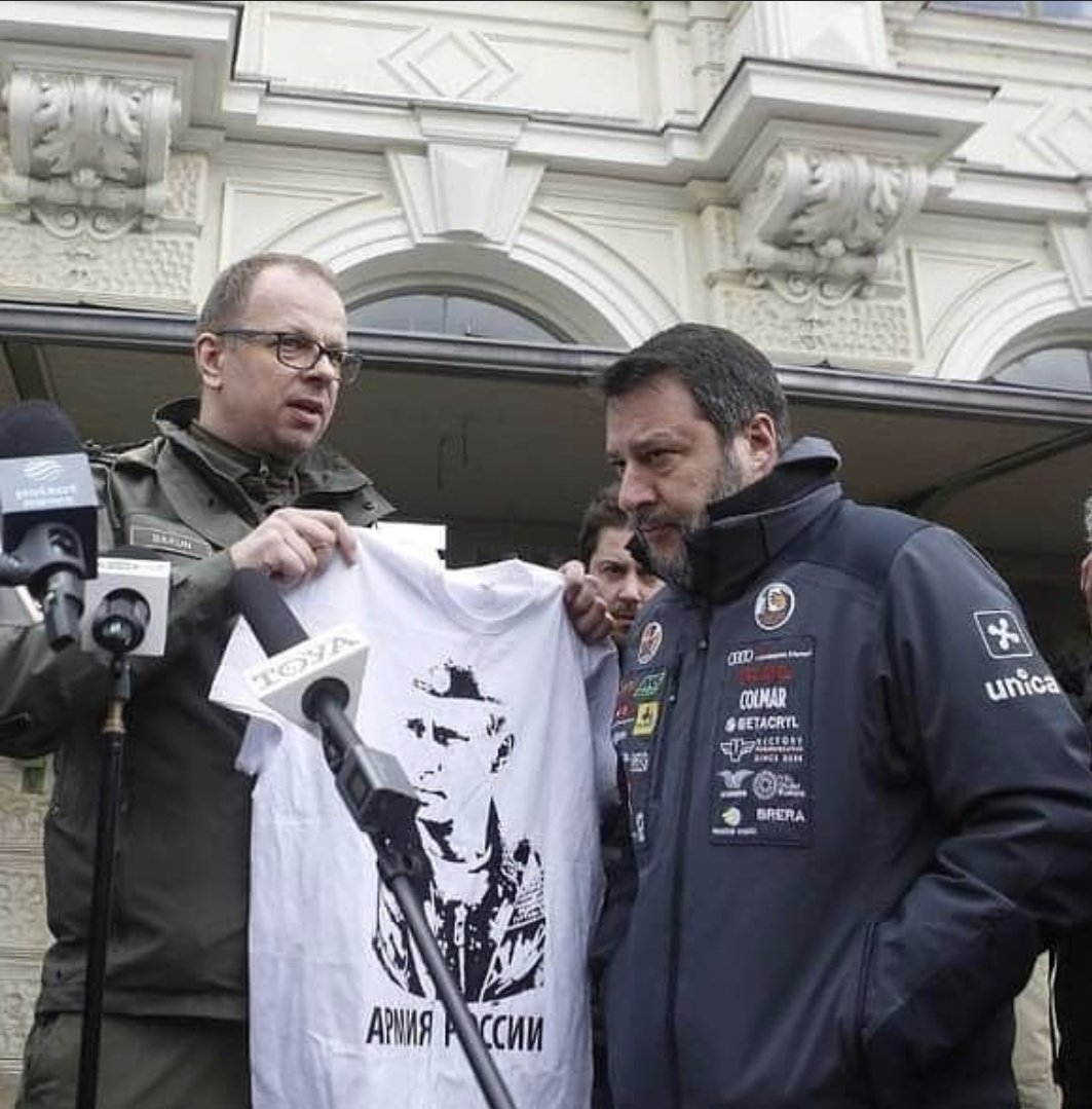 BianCisco's tweet photo. "#Salvini venga a vedere cosa ha fatto il suo amico #Putin". Magari certi italiani avessero la stessa memoria di #WojciechBakun, sindaco della città polacca Przemysl. #Russia #Ucrania https://t.co/YgpDeTYnll