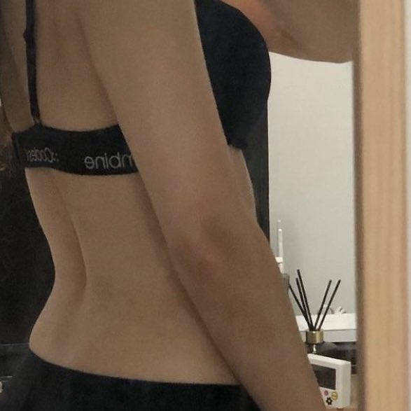 여보가 활동 안하니깐 나라두ㅎㅎ
속옷은 처음이죠?🍑