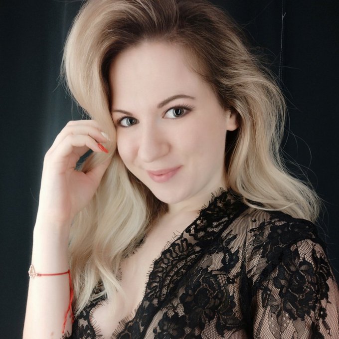 #FotografieDeProfilNouă https://t.co/RnjJ0Nb0SJ<a href="/tag/fotografiedeprofilnou%C4%83"class="tags">#FotografieDeProfilNouă</a>