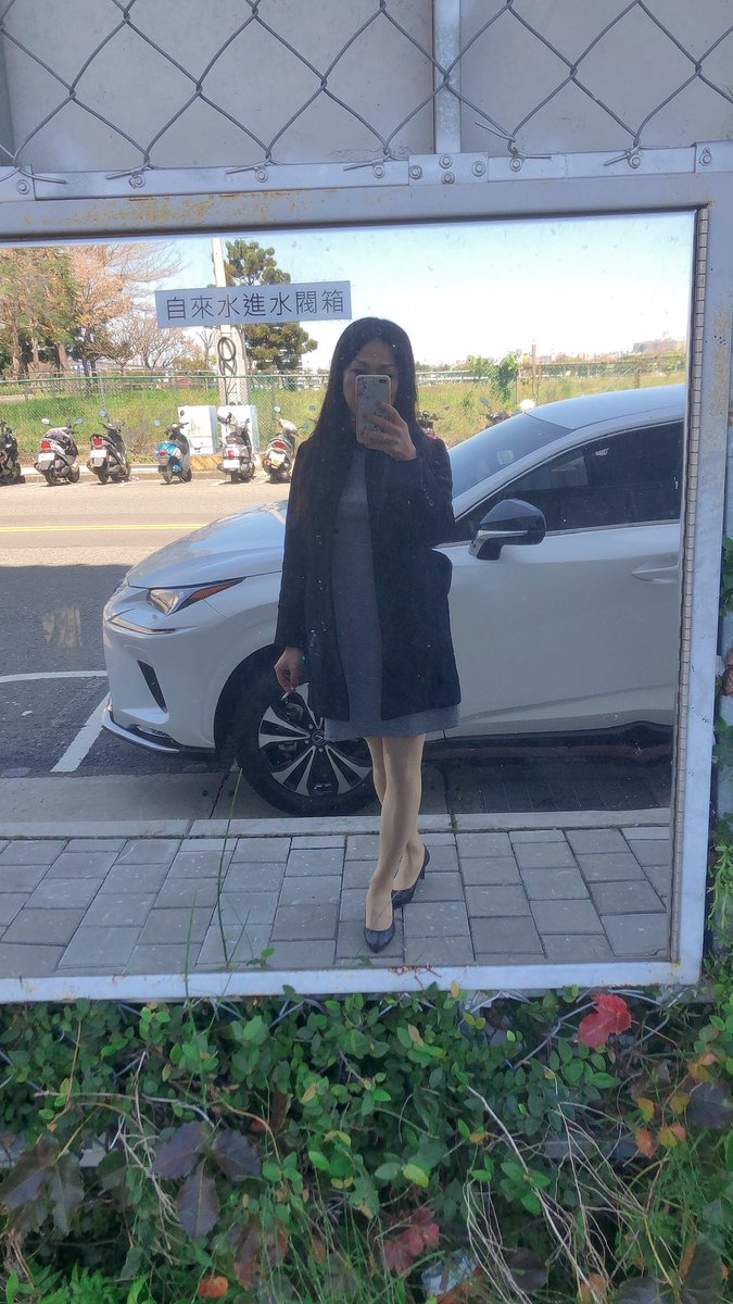 原來這個也可以拍全身照啊～哈😘 #女裝 #女裝子 #男の娘 #偽娘 #crossdress #女裝娘 #男扮女 #CDTS #女裝大佬 #Ladyboy #輕熟女 #絲襪 #丝袜 #美腿 #sissy #丝袜 #高跟鞋