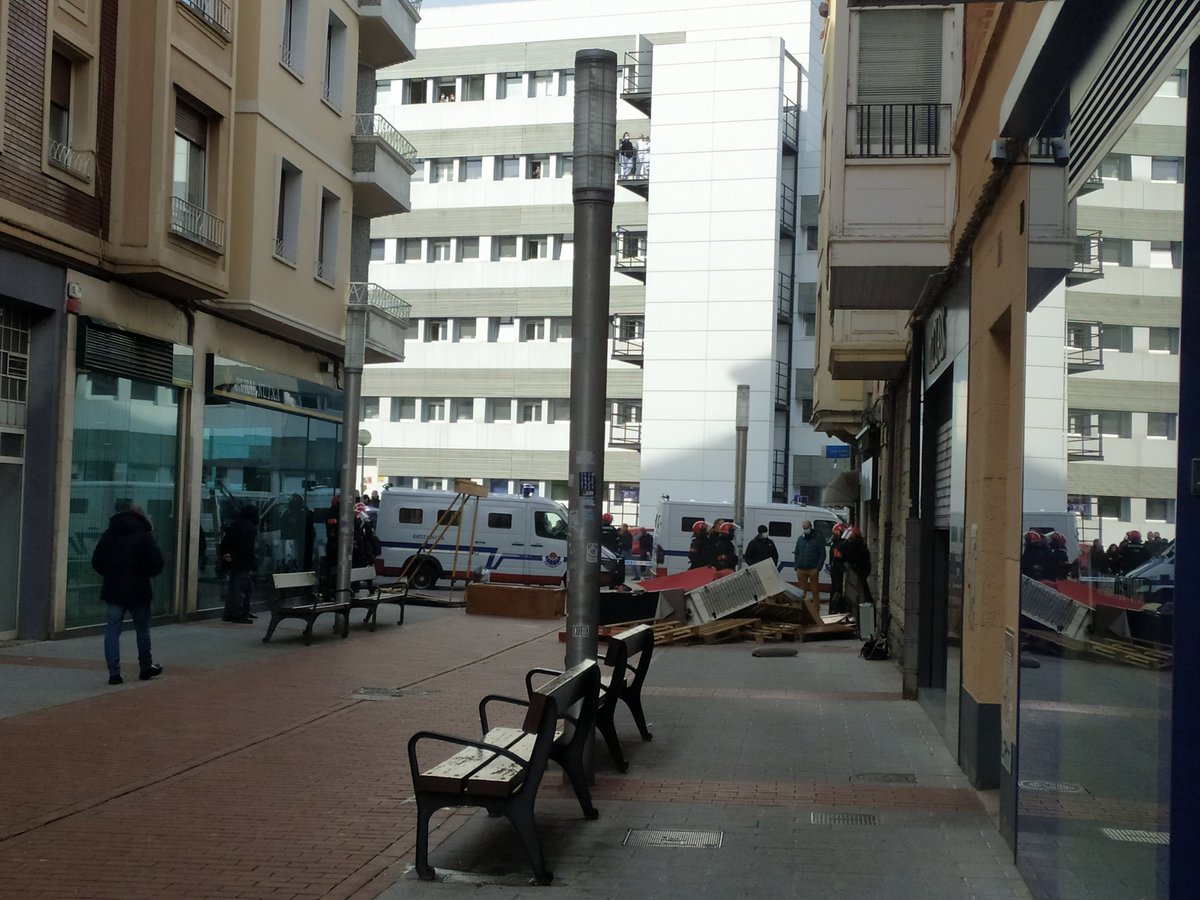 Desalojo de La Juani, en el barrio gasteiztarra de Judimendi