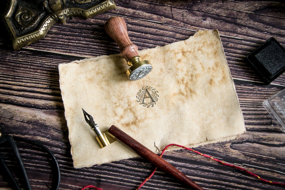 Maybe that's the first letter of the name? Or maybe last names? Or maybe both?

#Antspaudas #Antspaudukai #Stamp #Stamps #Stamping #RubberStamps #RubberStamp #Inicial #Iniciales #Exlibris #Tsukineko #CustomRubberStamp #Etsy #MyEtsyFind #EtsyLithuania #Spaudas
1d