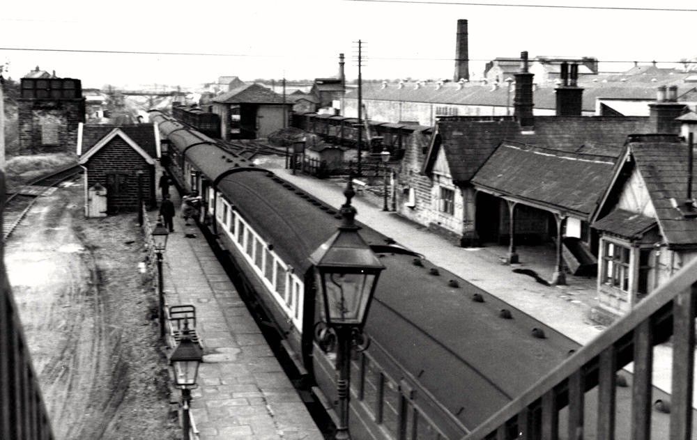 23 March 6.30pm <a href="/TheBenthamLine/">The Bentham Line</a> are taking us on a virtual journey along the past &amp; present of this very scenic "Little North Western" line, which runs between Leeds &amp; Morecambe. Jump on board! forestofbowland.com/online-events-… @crl_live <a href="/CommunityRail/">Community Rail Network</a> <a href="/ScenicRailBrit/">Scenic Rail Britain</a>