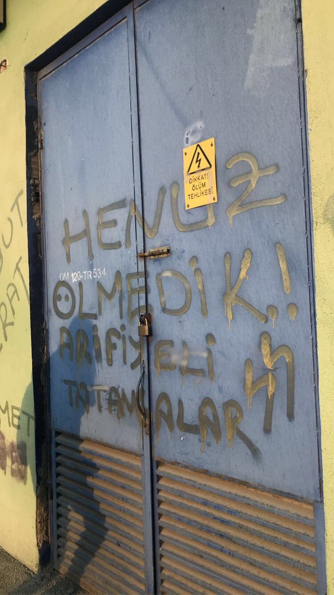 erenn1y's tweet photo. mekan bizim osuruk. https://t.co/WrL2rCGzyP