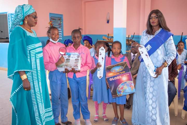 Olac_sn's tweet photo. Quelques images prises lors de la célébration de la journée internationale des droits des femmes🧕. 

Nos félicitations à nos braves dames pour cette belle initiative🥳🥳.
Nos remerciements au Directeur Général de l'OLAC Monsieur Alioune Badara Diop pour le soutien.

#8mars2022 https://t.co/YQWKOgyEck