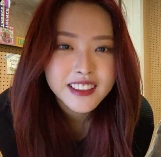 tiny_hyeju's tweet image. she is so beautiful 😭