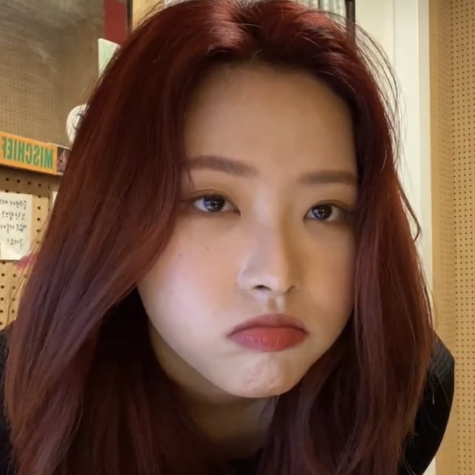 tiny_hyeju's tweet image. she is so beautiful 😭