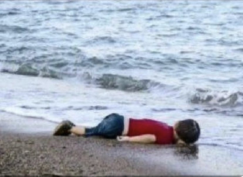 Küçük çocuk senden sonra dünyanın yüzü gülmedi