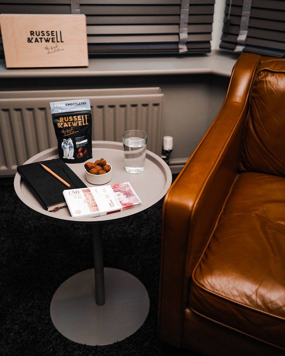 RandA_Chocs's tweet photo. This is our last clue and it's a big one! Can you guess what's happening tomorrow at 8'clock...on BBC1...
Countdown...1
P.S. Some of you have guessed already!
#Exciting #freshchocolates #russellandatwell #chocolate https://t.co/iLgdsVj38N