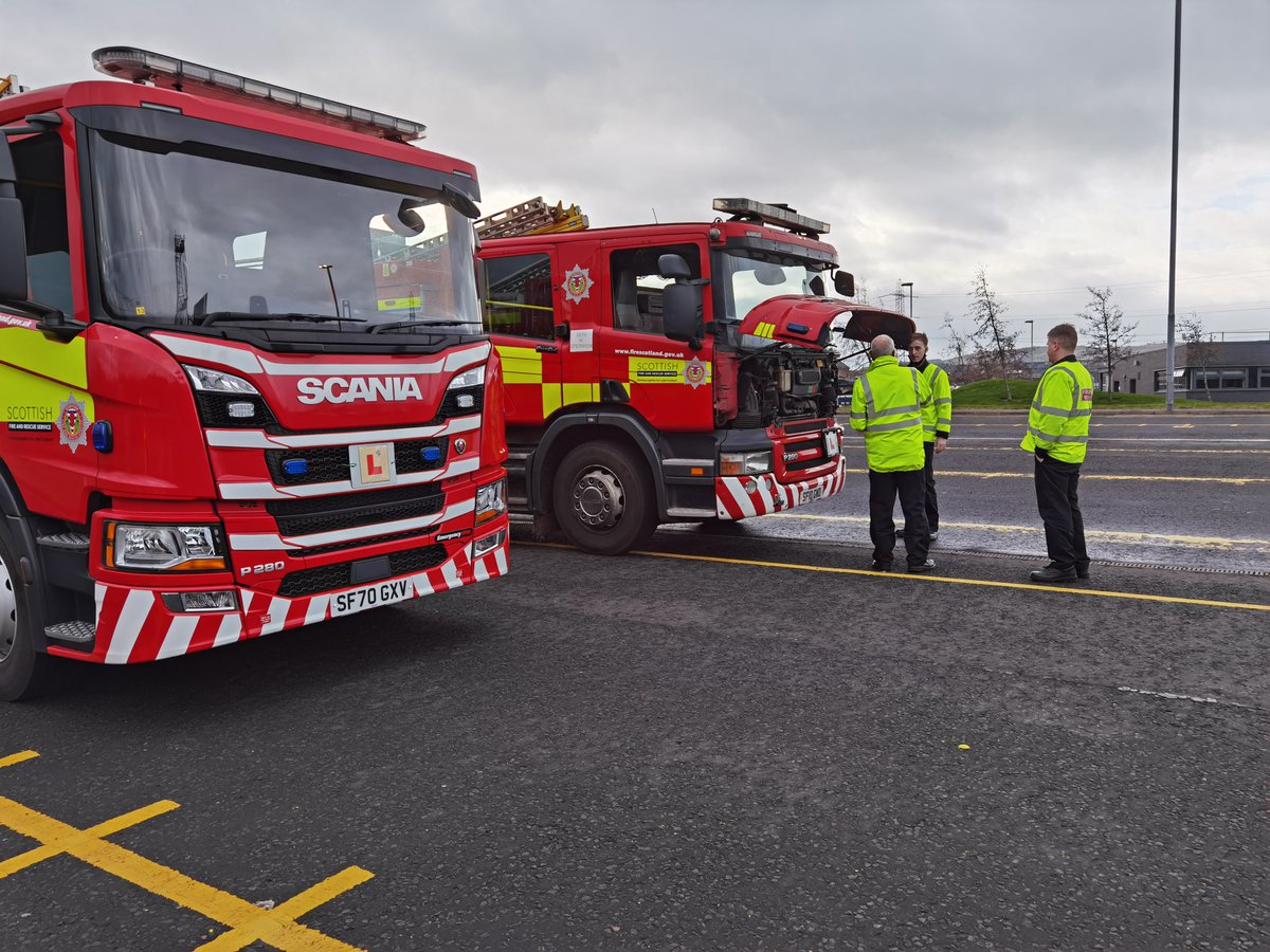 driver_sfrs's tweet photo. New drivers carrying out daily vehicle checks. https://t.co/YxB2tHEjCR