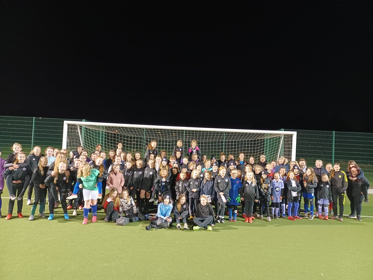 Today on #internationalwomensday 2022 we would like to thank all of our fantastic players, coaches and volunteers for making this club what it is, without you girls and ladies it just would not happen ❤
Thank you for everything you do for our club and grassroots football ⚽️💜👍