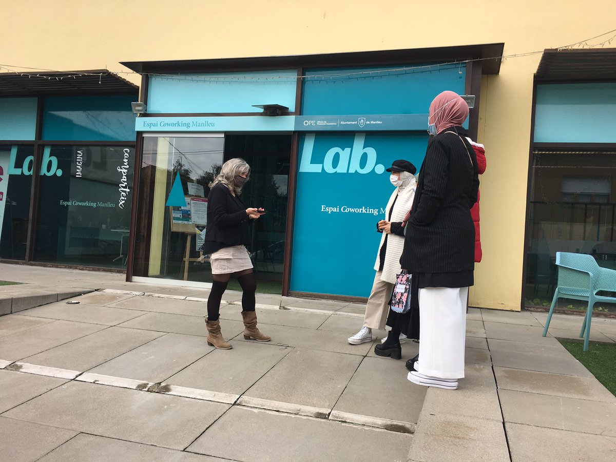 LabManlleu's tweet photo. 🗣La #vidaalLAB és un no parar 🤣
Visites per conèixer l'espai de #coworking , atenció a l'emprenedoria, impressió 3D...
#Nonstop #alcemlacresta https://t.co/DE5B8DQz8C