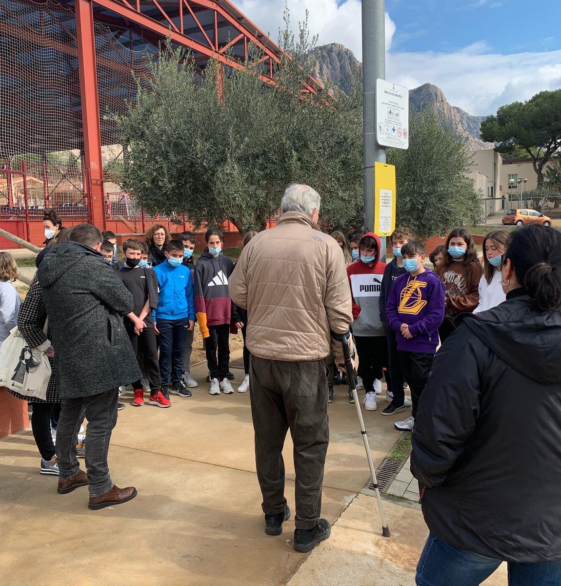 collbato's tweet photo. L'oceanògrafa i lluitadora Josefina Castellví donarà nom al parc infantil del Passeig de les Escoles. El nom l'han decidit els i les alumnes de 6è de Primària entre les tres opcions de científiques proposades per @lesluciferases, que ha dinamitzat tot el procés per decidir el nom https://t.co/AqbQvyU0Jx