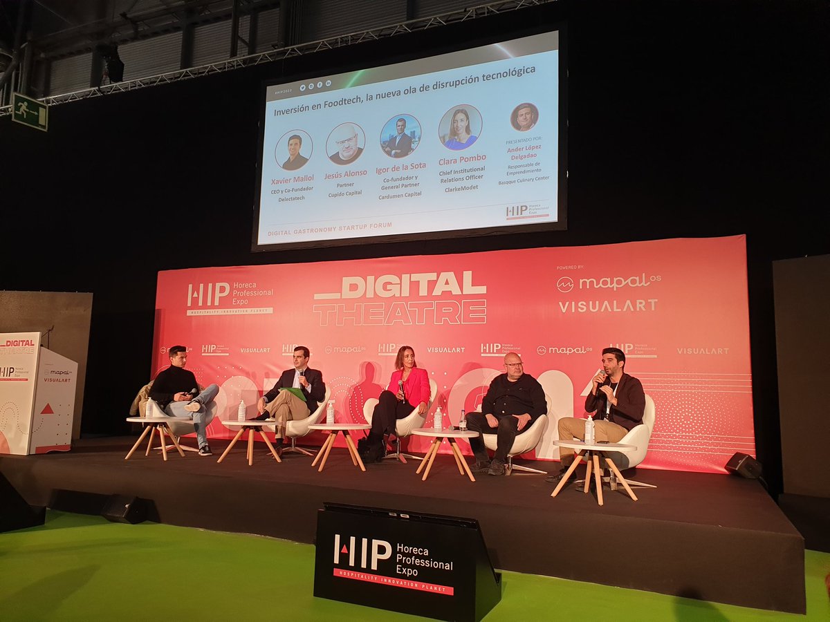 Startups e inversión hoy en @expohip una mesa súper interesante.