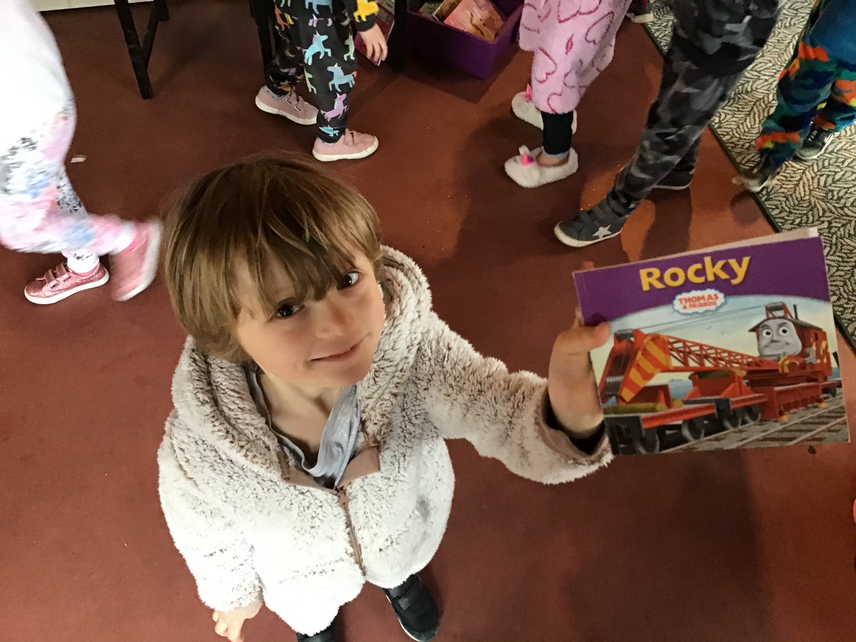 blueclassckis's tweet photo. Blue class had a wonderful World a Book Day on Thursday 📚 📖 https://t.co/8h07GCUOIX