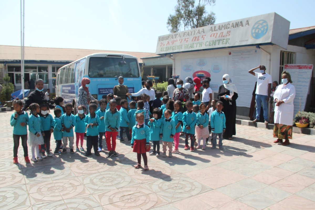 ETmaarif's tweet photo. İnt.Maarif Schools of Ethiopia Sebeta Branch KG students have visited Alemgena health Center and given rose for the women patients to creat awarness about Women's Day...
@TC_AddisAbabaBE
@TMaarifVakfi
@fdremoe
@jdenbel https://t.co/xpsOCfCjlQ