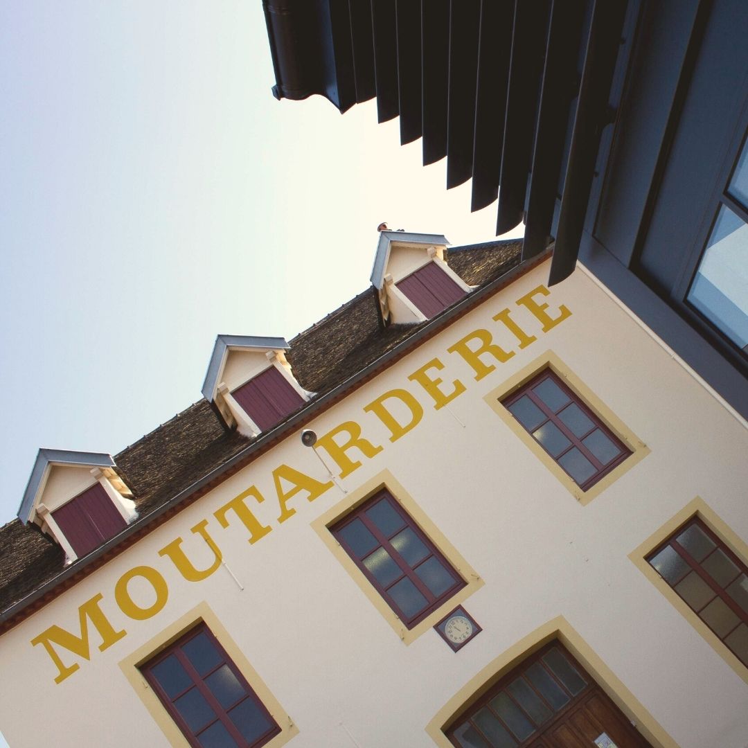 MoutardesFallot's tweet image. Nous sommes toujours installés dans nos bâtiments d'origine rue du faubourg Bretonnière en plein cœur de la ville de Beaune (Bourgogne - France), et ce, depuis 1840 ! 📍🇫🇷