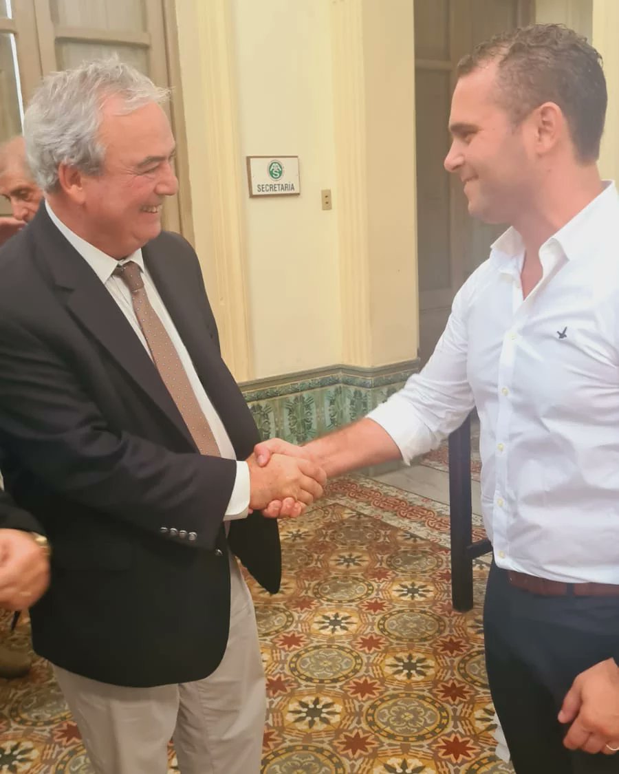 RodrigoAlberna3's tweet photo. Con el Ministro del Interior Luis Heber en su visita a Salto. Recibimos la donación de un dron por parte de la Soc. Agropecuaria de Salto para ser utilizado en la zona rural. Inauguramos un destacamento en la Col 18 de Julio y visitamos un nuevo pabellón en la cárcel.@Cabildo_UY https://t.co/8v0RqQHS6m