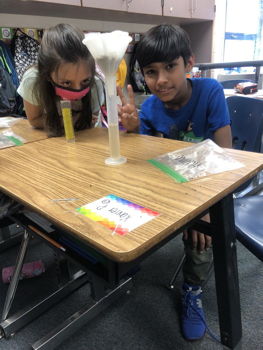 MrsTheobald3rd's tweet photo. This week, scientists learned about the five components of soil and tested to see how much water each can hold. We love science! https://t.co/VS6JiMGNmF