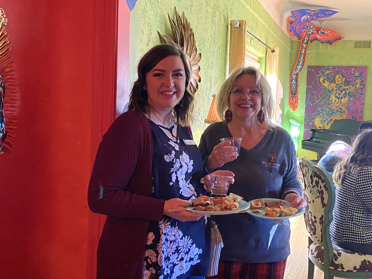 AWCLubbock's tweet photo. Thank you to all of our current and future members who attended our Spring Membership Mixer last week! Special shout out to our caterer Beth Walbrick for the tasty eats and Amicis Wine Bar for the delicious wines. https://t.co/8mvdSe5UKQ