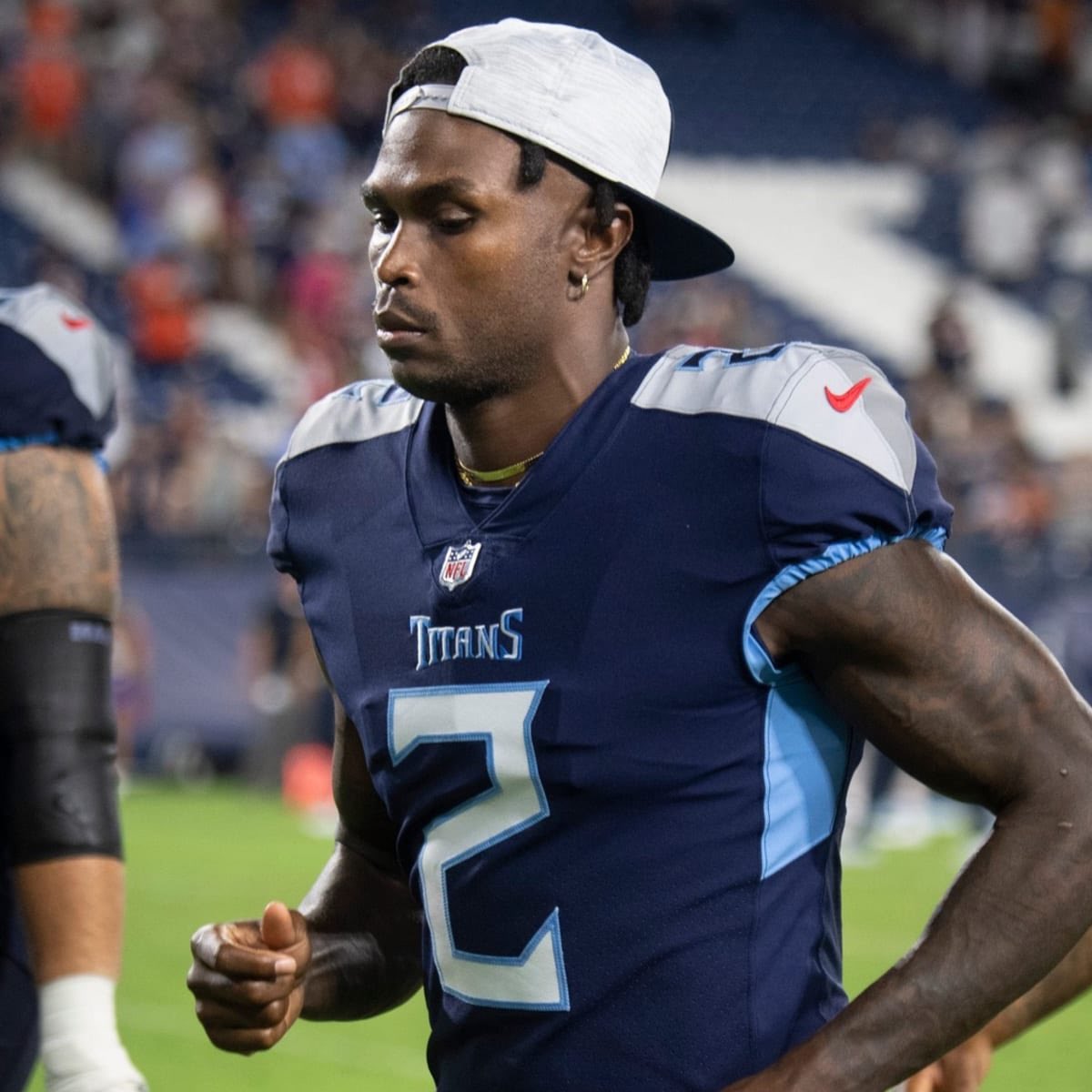 OfficialFNKLive's tweet photo. BREAKING: The #Titans are expected to release 7-time Pro Bowl WR Julio Jones after just 1 season with the team https://t.co/C2MROOBi0M