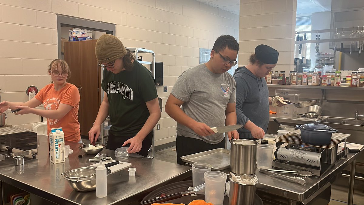 #Dedication coming to school to practice for competition during spring break <a href="/TomGlennHS/">Tom Glenn High School</a> <a href="/LeanderISD/">Leander ISD</a>