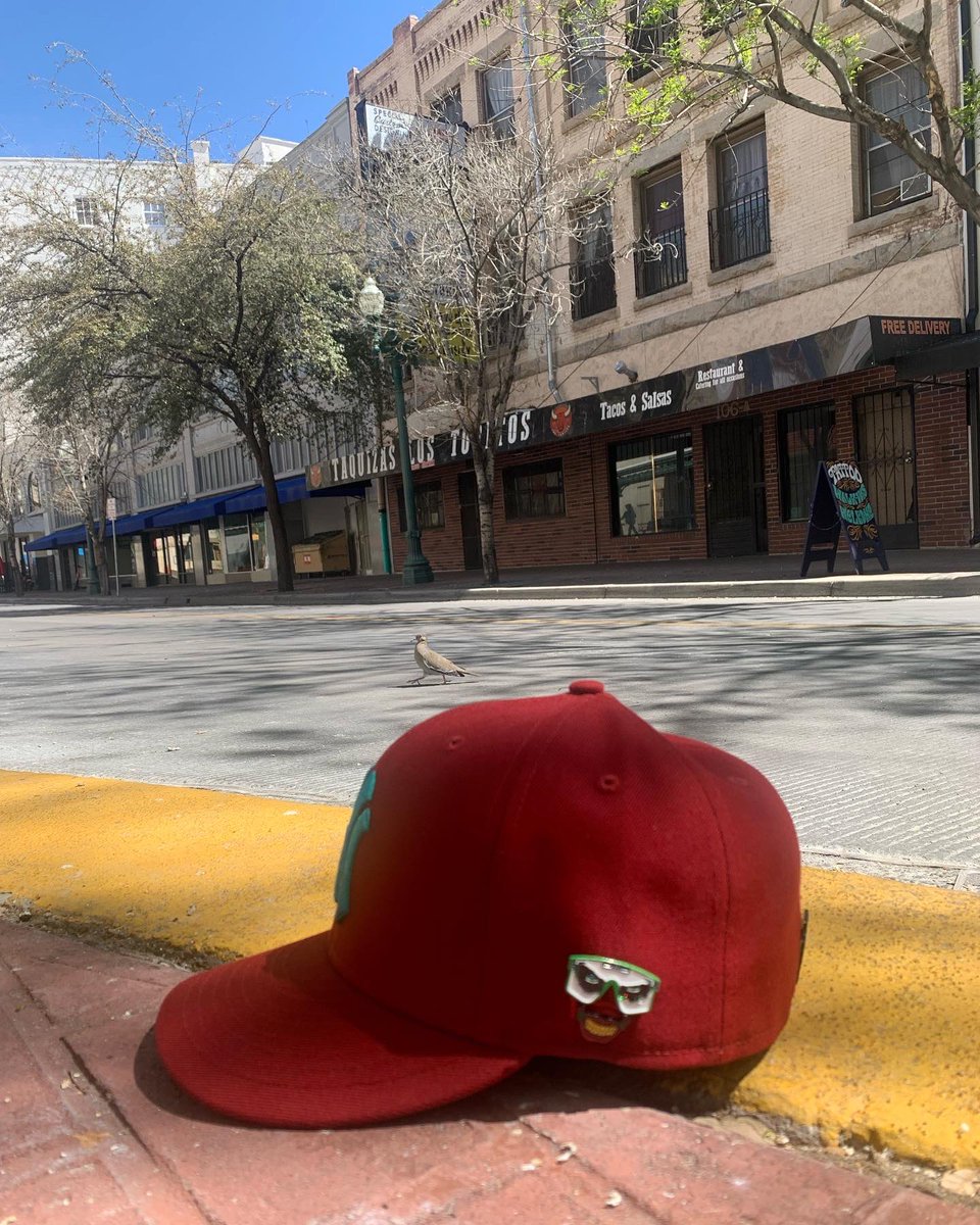 Catoishere's tweet photo. “Smile, because it confuses people. Smile, because it’s easier than explaining what is killing you inside.” ― The Joker
🧢 @HatClub
📌 work #PINdejos from @umbrellaheights @BrimBenders #ams23 #mvpanda #thekingscrowns #crownkingz #chonchispins https://t.co/y45spvkARd