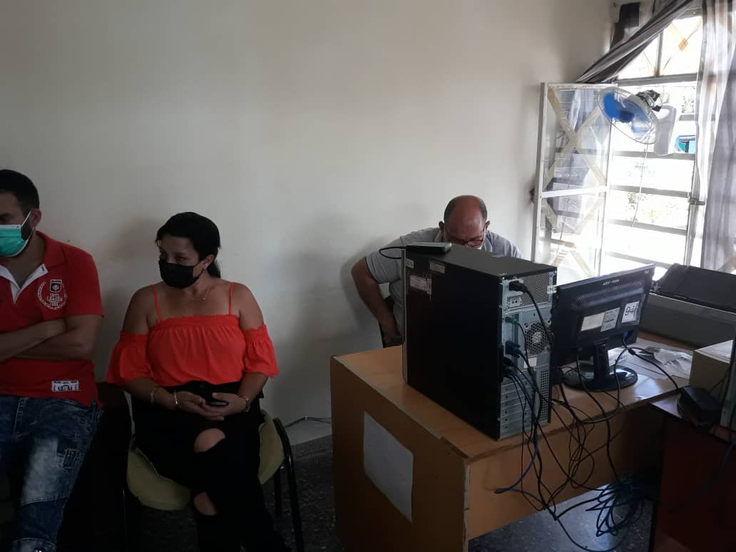 oneiartemisa's tweet photo. Comienzan los controles funcionales para @oneiartemisa en el municipio de Guanajay y a su joven colectivo laboral... @Yuseli73902169 #CubaVive #CubaViveYAvanza #onei https://t.co/k6aSNjHCkO https://t.co/vnWQOLkDKs