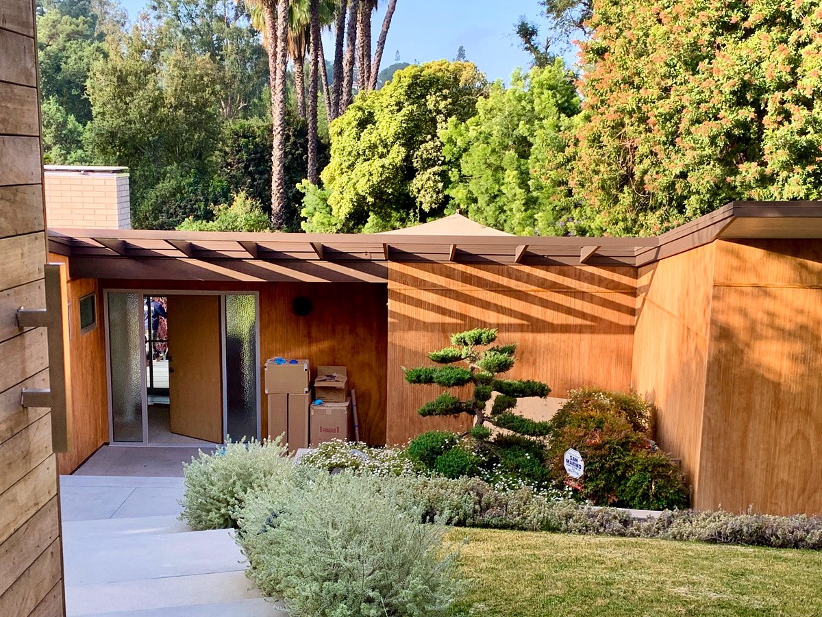 carolchin2020's tweet image. Running around 🏃🏻‍♀️ and snuck a peek at #casestudyhouse number 10 by Kemper Nomland &amp;amp; son #ccinpasadena #ccinsanrafaelpasadena