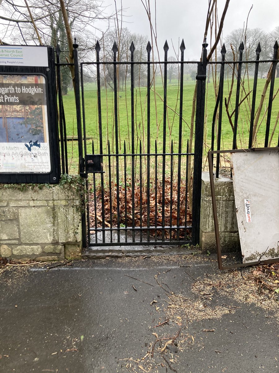 EmilioForBath's tweet photo. The locked #HighCommon gate at Cavendish/ Julian Road intersection. How wonderful & welcoming it would be if @BathnesParks final opened it . Perhaps for The Queen’s Jubilee ? @bathlive @bathecho https://t.co/3KoxDB4YXU