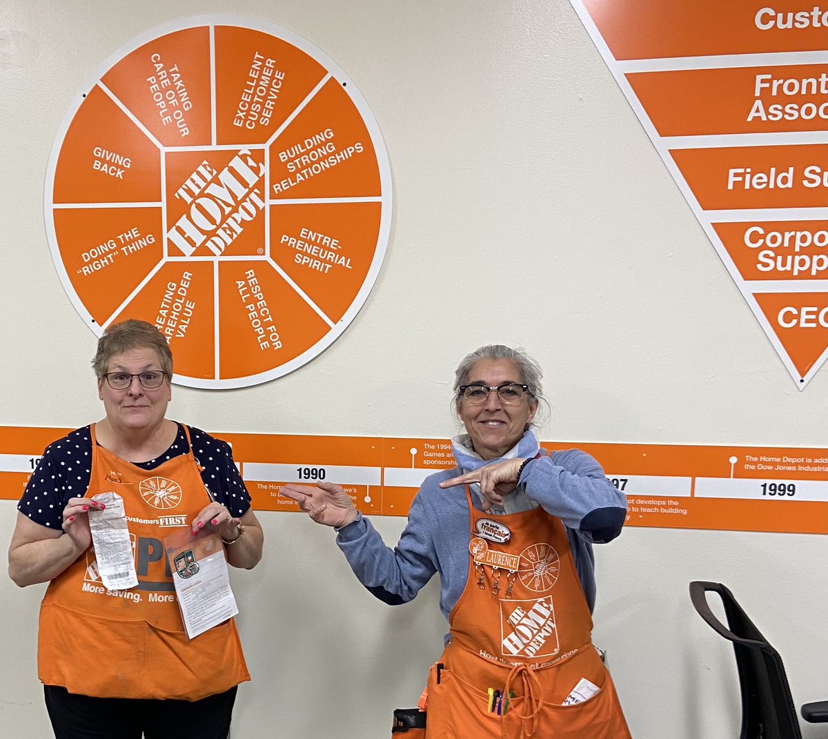 LaurenceHD6989's tweet photo. Celebrating Mary’s Four credit applications today! Awesome job Mary.
@milsonwheels55 @DarrellStiffey @slydondolly @kyledan74898428 @jreed4401 @LMcmilian 
#powerofthegulf https://t.co/52KXUrABfL