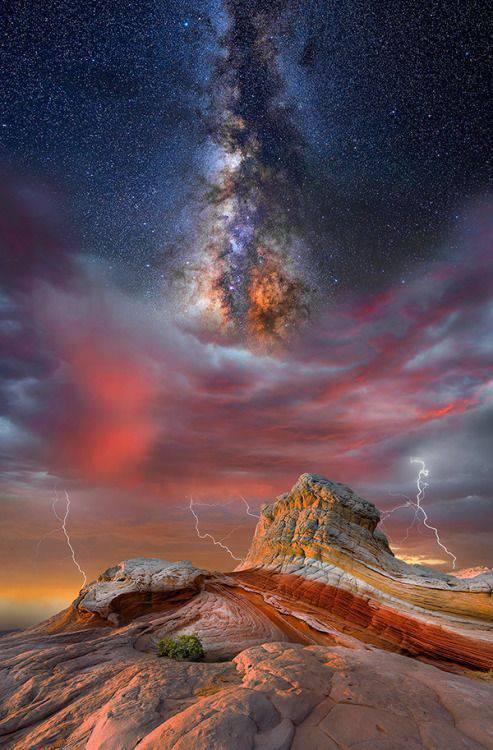 AmericanIndian8's tweet photo. Night
Milkyway over Arches National Park, Utah
#INDIGENOUS #TAIRP https://t.co/3RlN7S6P7M