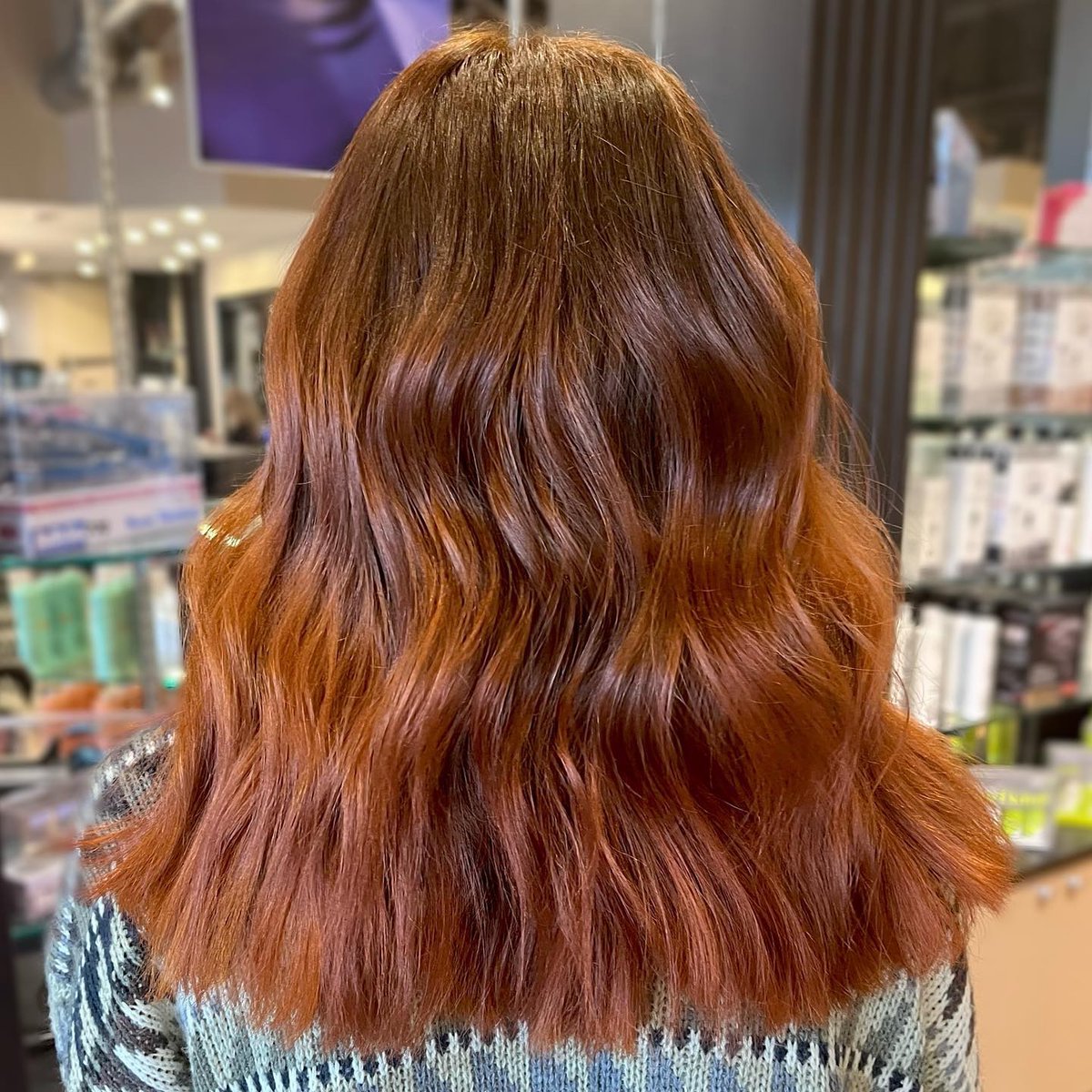 ShearEgo's tweet photo. Copper colored hair using #Goldwell ❣️

📸: @haileydainard_stylist https://t.co/BtIxNBzzJN
