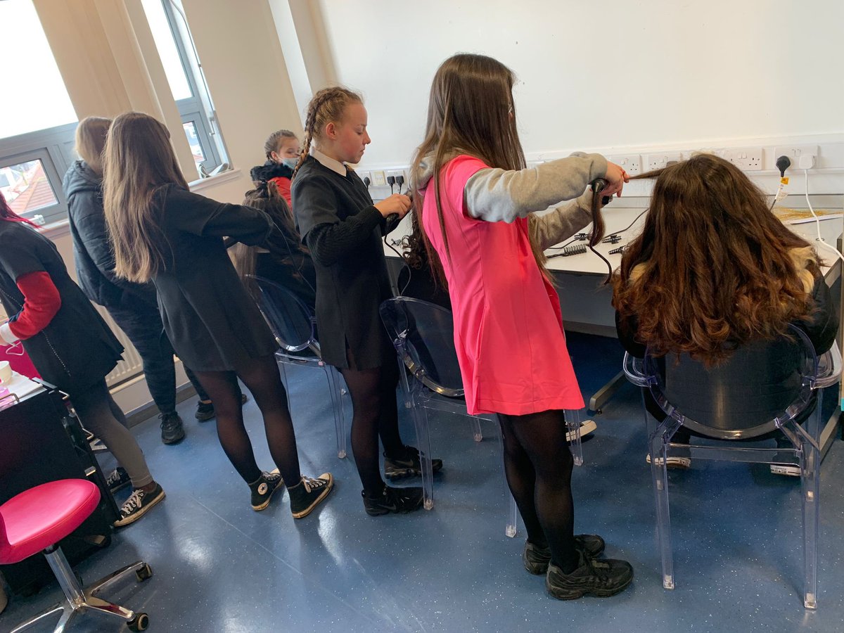Prestwick Business Ed tweet media