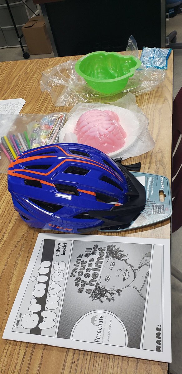 MrsMeyers_Class's tweet photo. Thank you so much for the virtual Brainwaves presentation on the last 2 days! We learned so much. We appreciated all of the props and prizes that were sent out too. So much fun! @macneillrps @RegPublicSchool @SaskHealth #brainwaves #preventbraininjuries #safetyforstudents https://t.co/ZXBwF6bQbA