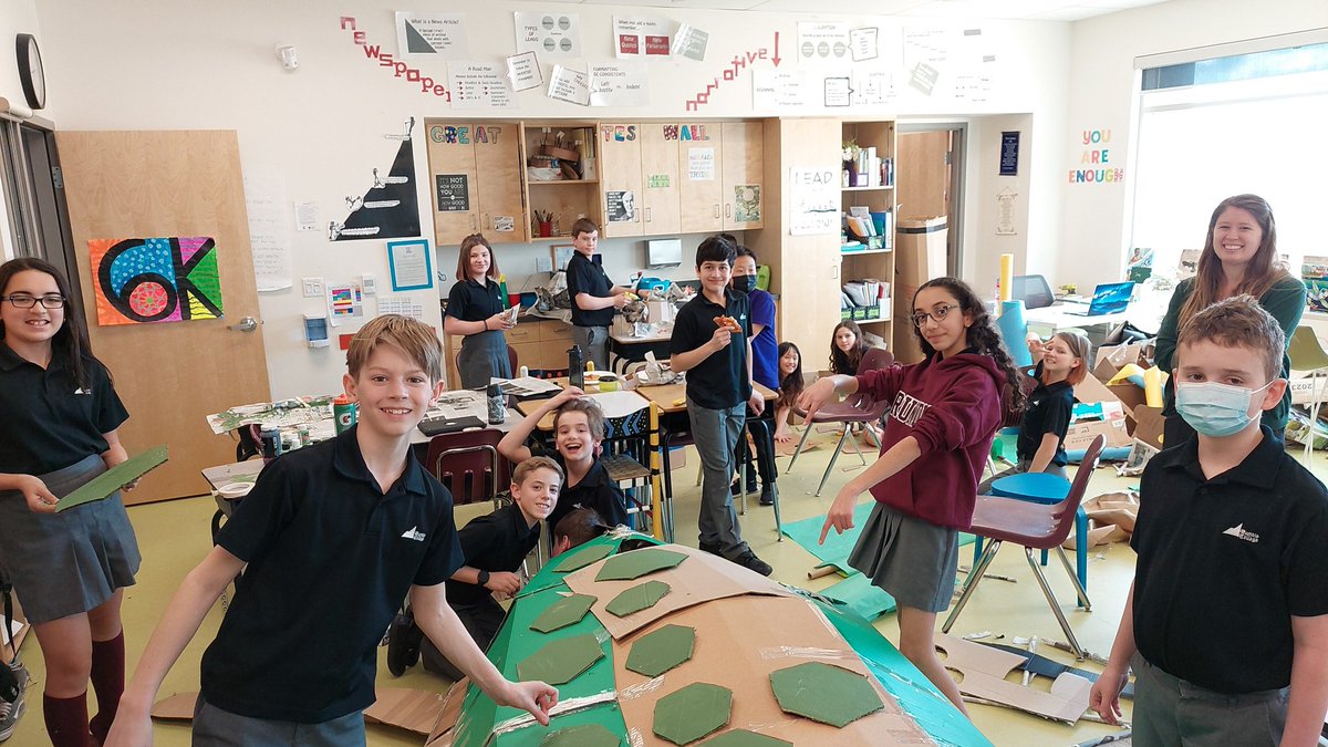 Lots happening in our building this week in grade 6. <a href="/TarynKnorren/">Taryn</a> #wearerundle #Collaboration