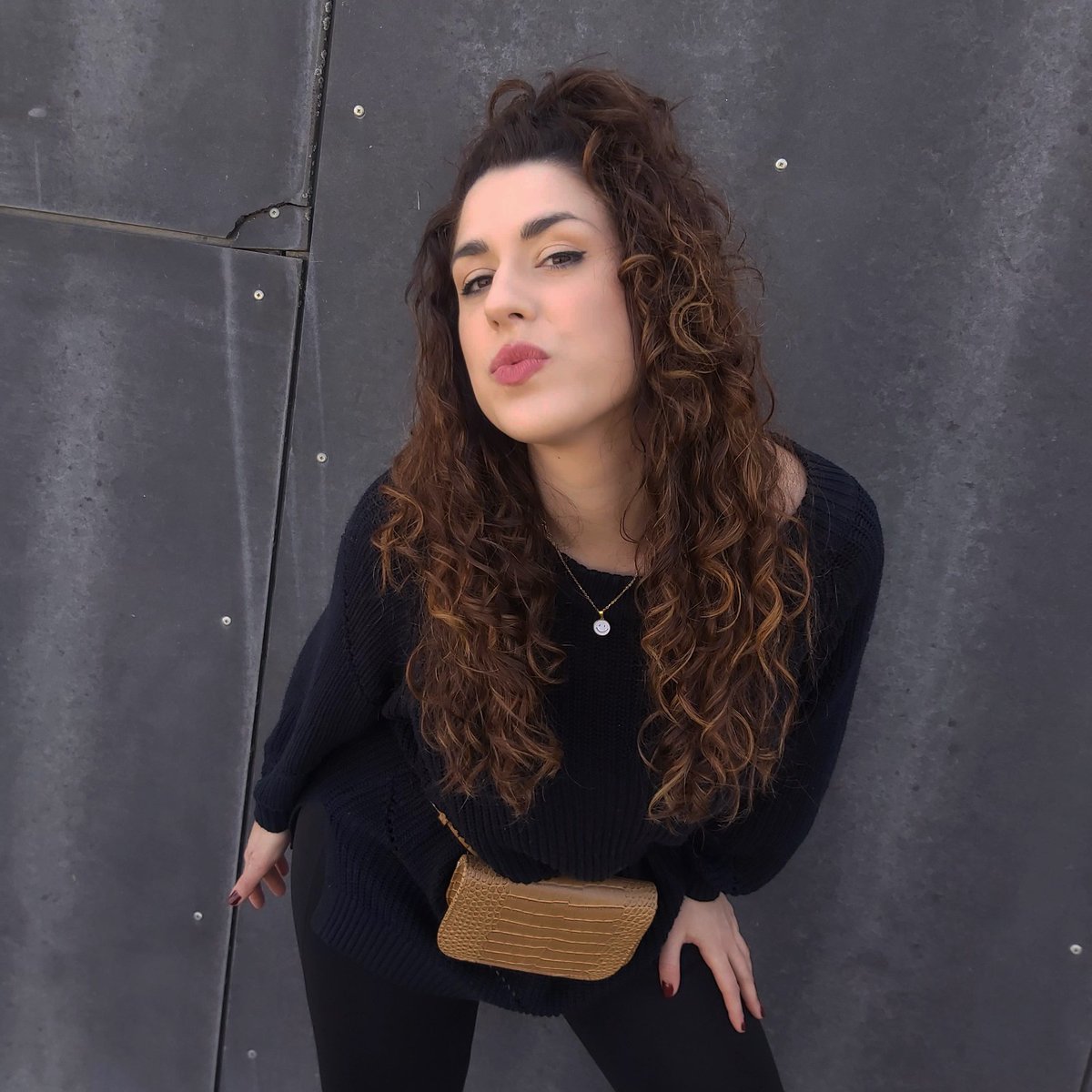 Prácticamente Moda tweet media
