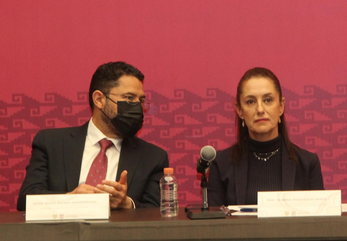 martibatres's tweet photo. En el @cesacdmx, la Jefa de Gobierno, @Claudiashein, anunció:
-Adultos Mayores pagarán cuotas condominales en función de sus ingresos y no del valor de sus departamentos.
-Las nuevas microempresas estarán exentas del pago del Impuesto Sobre Nómina durante tres meses. https://t.co/pVY0DdYASH
