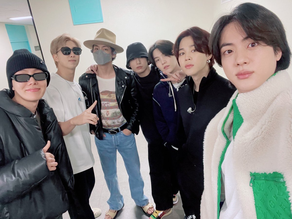 ly ARIRANG 🪭 tweet media