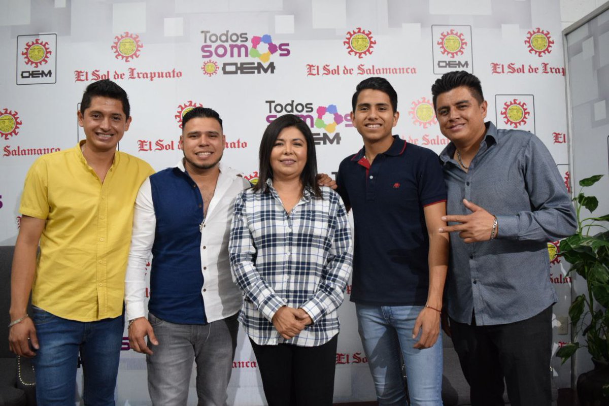 LuzRecord's tweet photo. Gracias por la entrevista a El Sol de Irapuato por la gran entrevista y recorrido.🙏📰 ¡SEGUIREMOS CON MAS!🎙📻📺
#GiraDeMedios #PecadoCapital #BandaLirio #LuzRecord #TourMedios #LaGrandezadelBajio https://t.co/YCJrfJBQtG